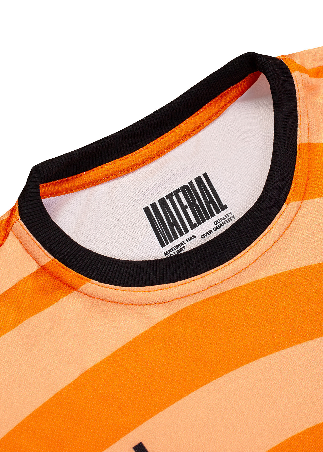 HC.MATERIAL T-SHIRT