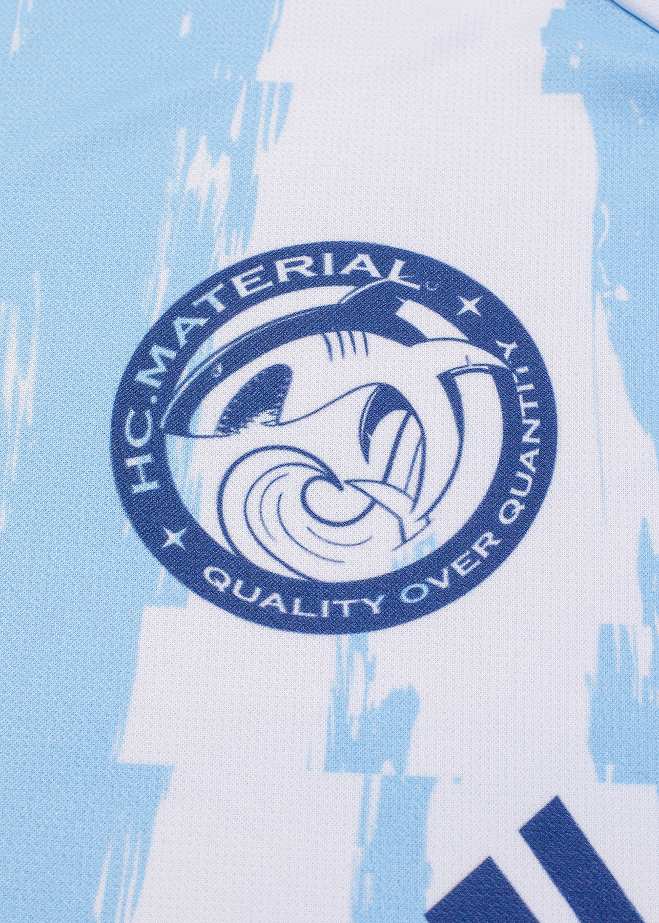 HC.MATERIAL T-SHIRT