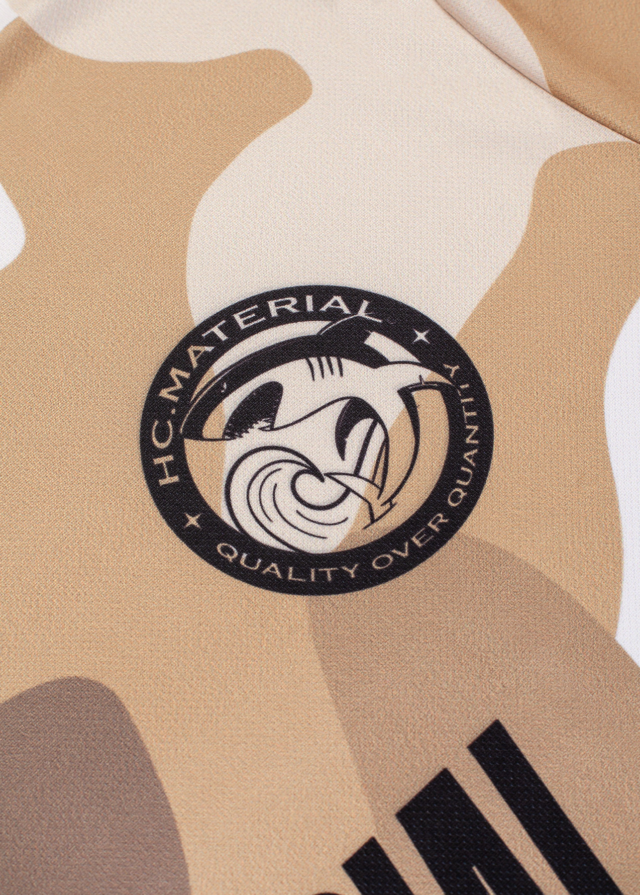 HC.MATERIAL T-SHIRT